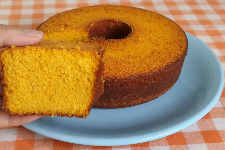 Imagem da Receita de Bolo de Flocão com Cenoura.