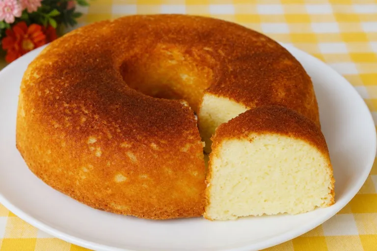 Imagem da Receita de Bolo de Coalhada com Leite Ninho.