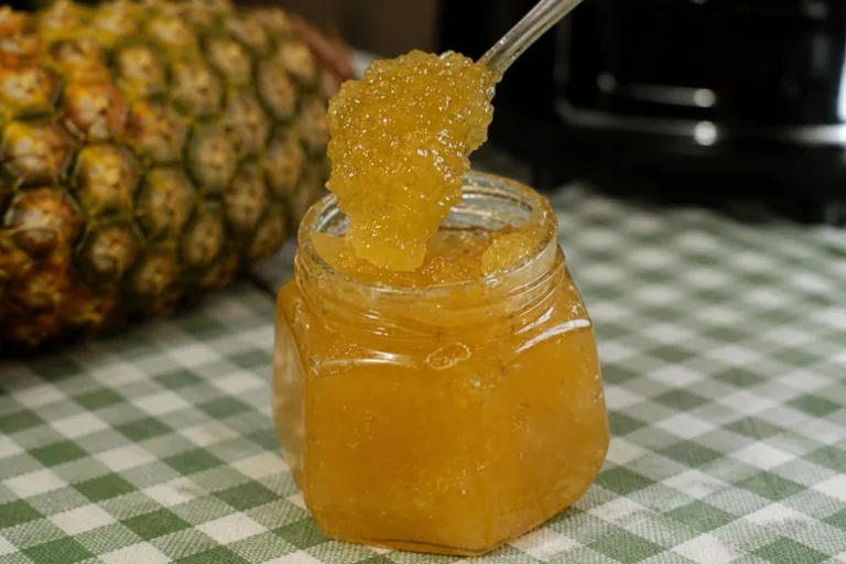 Imagem da Receita de Geleia Caseira de Abacaxi na Panificadora.