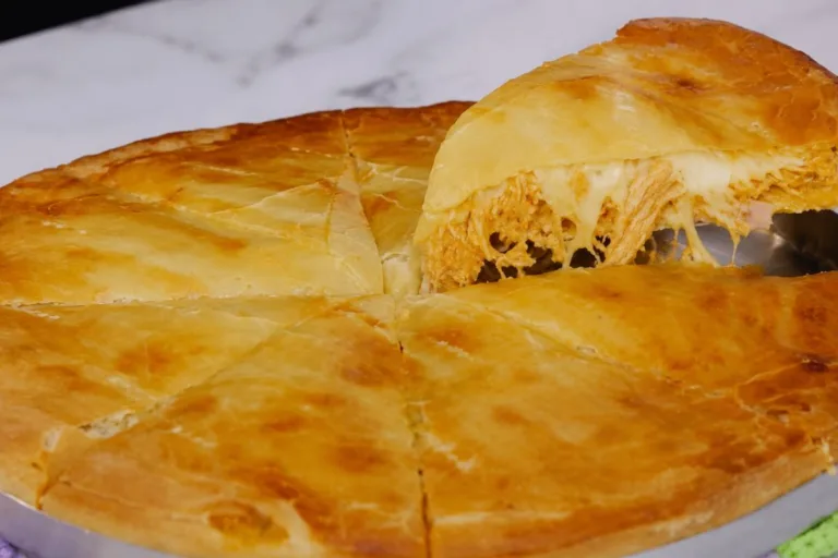 Imagem da Receita de Torta de Frango com Massa de Pão.