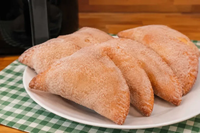Imagem da Receita de Pastel de Banana com Canela na Airfryer.
