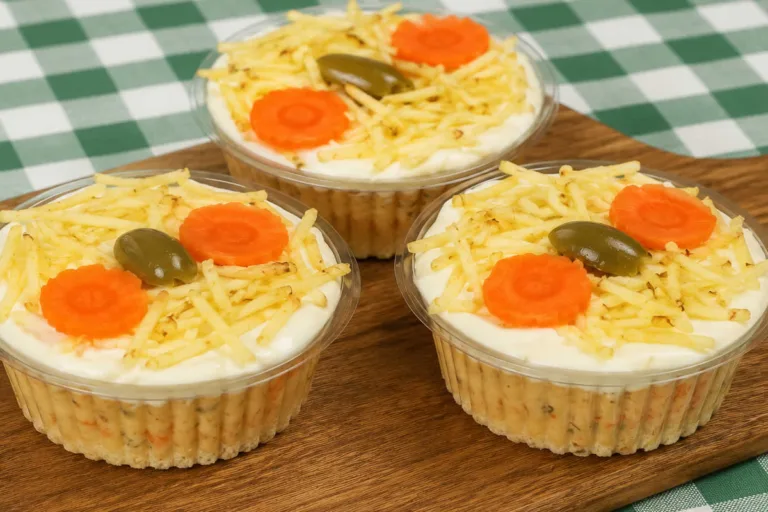 Imagem da Receita de Torta Salgada de Frango no Pote.