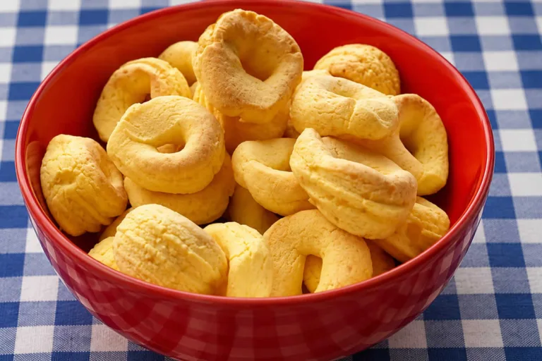 Imagem da Receita de Biscoito Mineiro de Queijo com Creme de Leite.