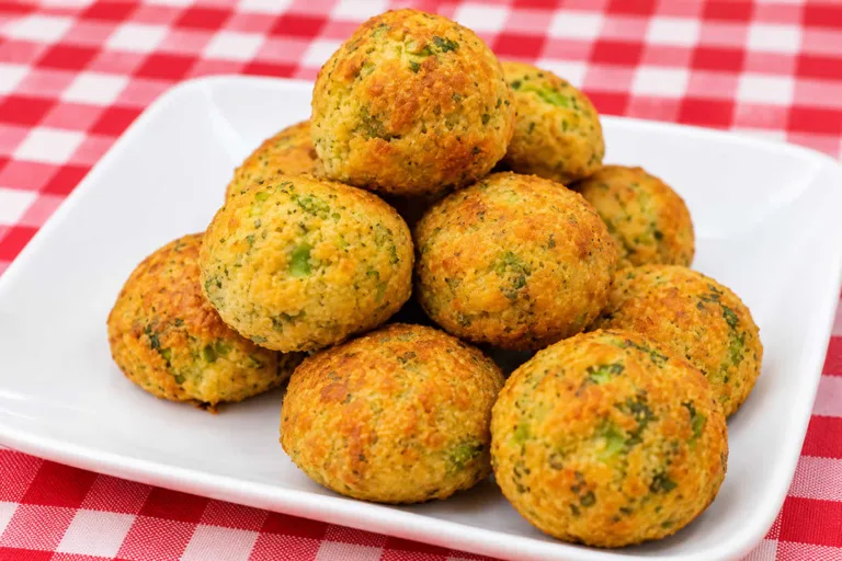Imagem da Receita de Bolinho de Brócolis Assado no Forno.