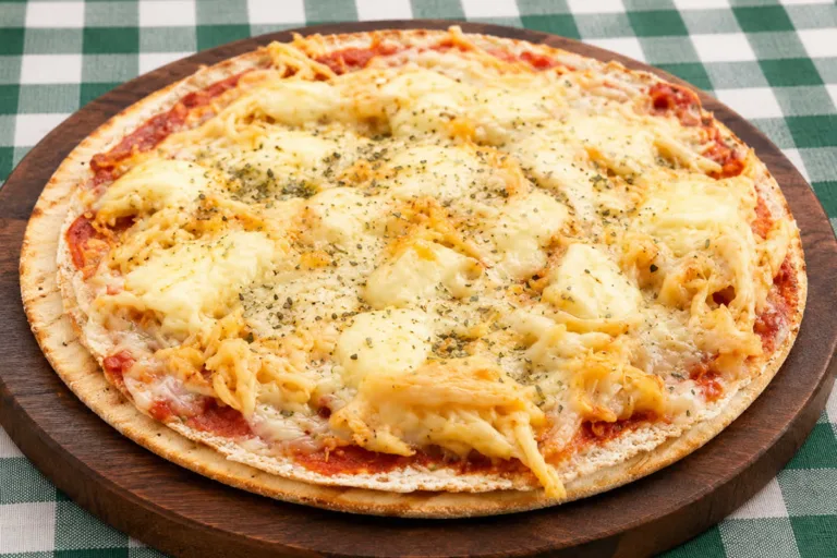 Imagem da Receita de Pizza Integral de Rap10 com Frango Desfiado.