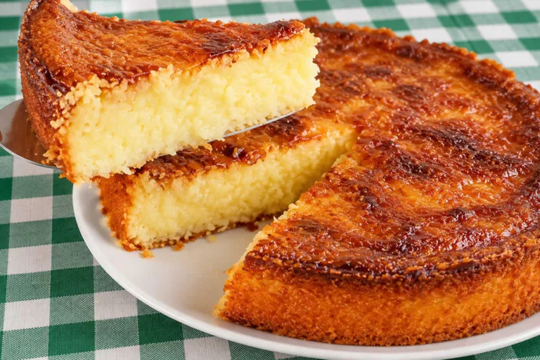 Imagem da Receita de Torta Doce de Tapioca com Leite Condensado e Coco.
